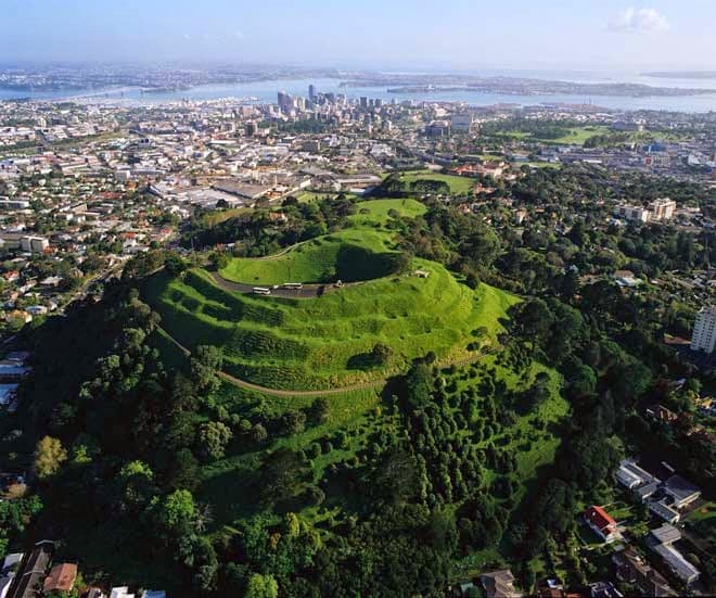 Children making evidence-based decisions about volcanic risk